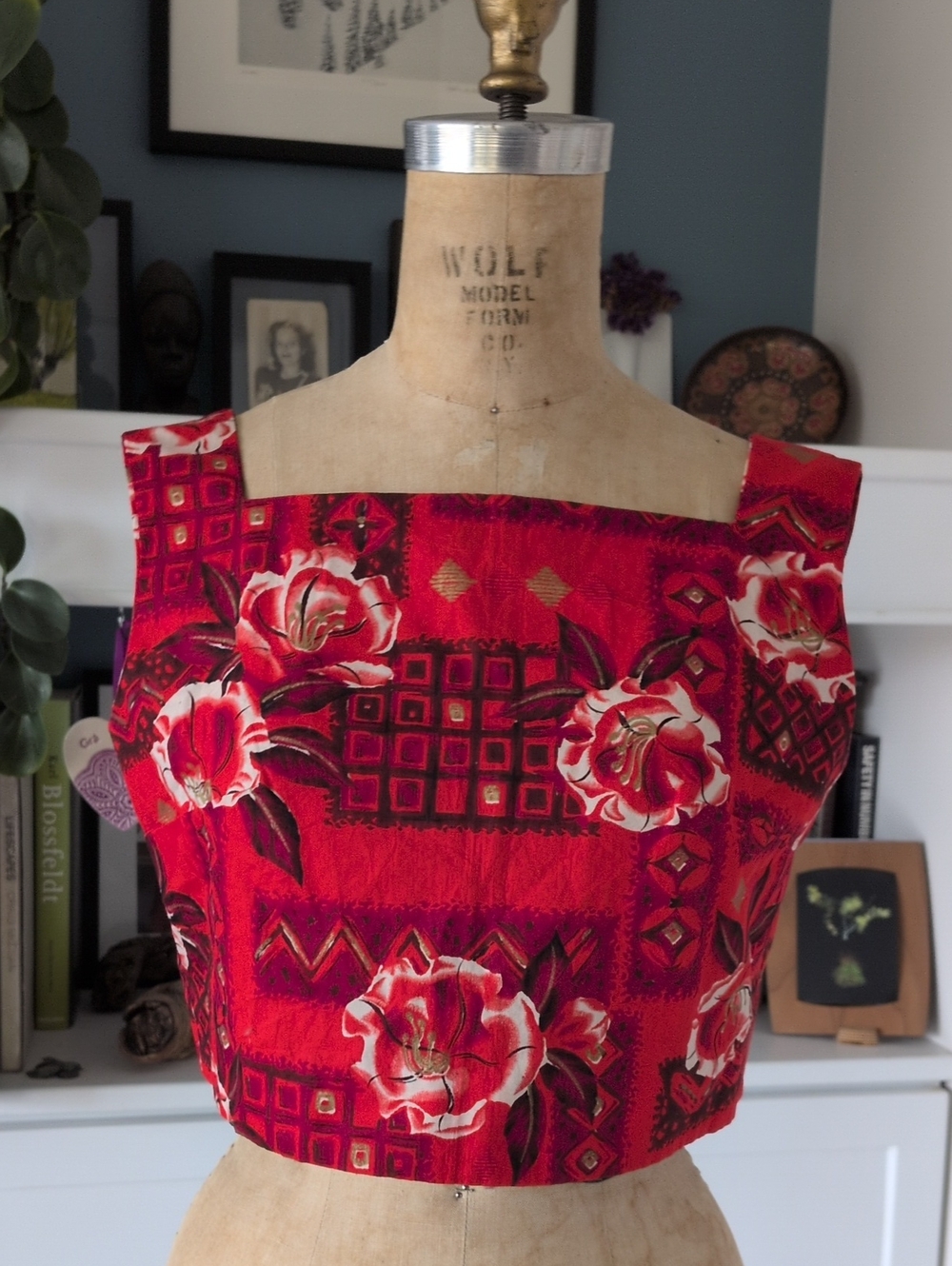 Handmade Red Floral Print Women's Crop Top